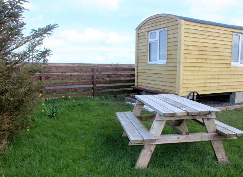 Hillside Camping Pods Wick  Exterior foto